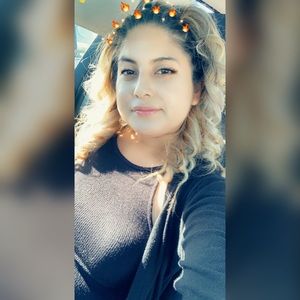 Meet your Posher, Anahi